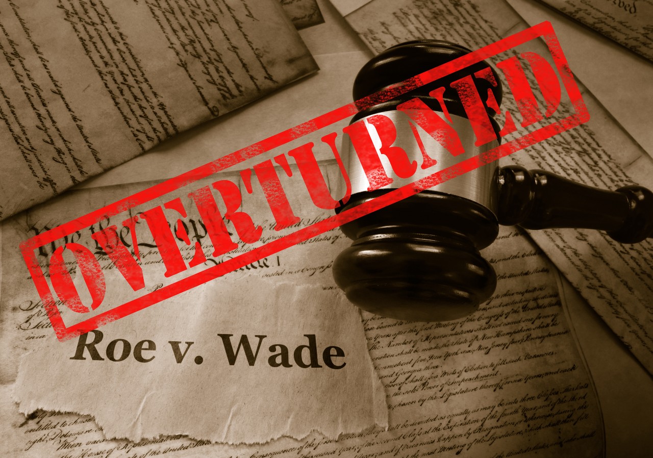 image of gavel over roe v wade decision